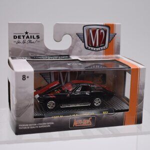 M2 Machines 1966 Chevrolet Corvette 427 Diecast Car 1/64 scale Limited 750 Pcs